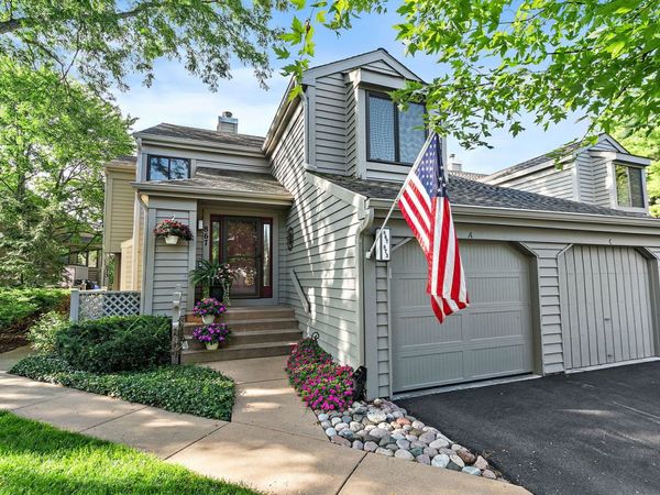 867 Longmeadow Court , Unit 1049, Lake Barrington, IL 60010