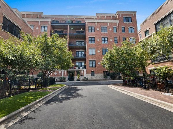 2811 N Bell Avenue, Unit 408, Chicago, IL 60618