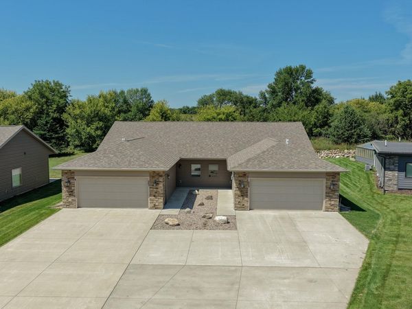 3337 Prairie Meadow Drive, Unit  B, Milford, IA 51351