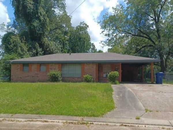 342 E 3RD Street , DeRidder, LA 70634