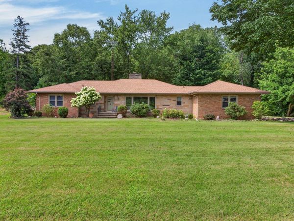 3712 S Pipestone Road, Sodus, MI 49126