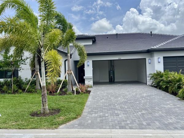 13701 SW Brightside Way , Port St. Lucie, FL 34987