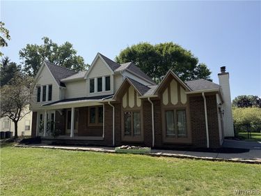2 Greencastle Lane , Buffalo, NY 14221