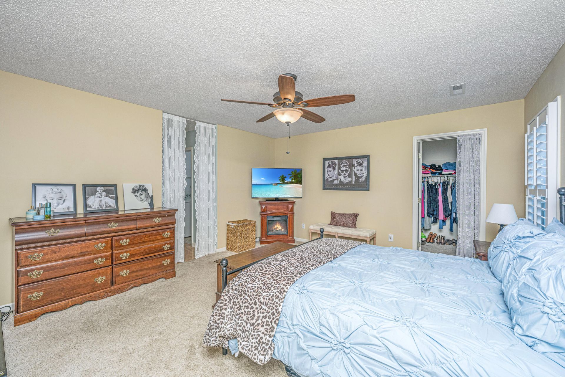 9090 Hadley Court Photo 32