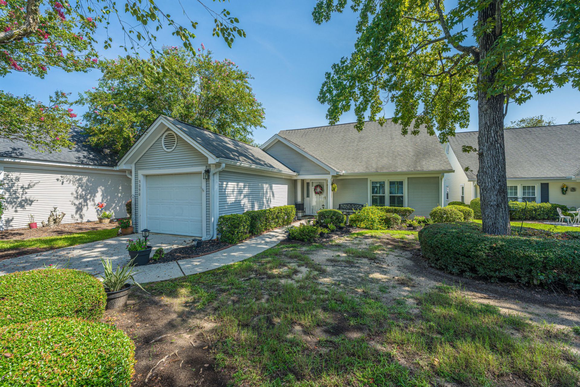 9090 Hadley Court Photo 6