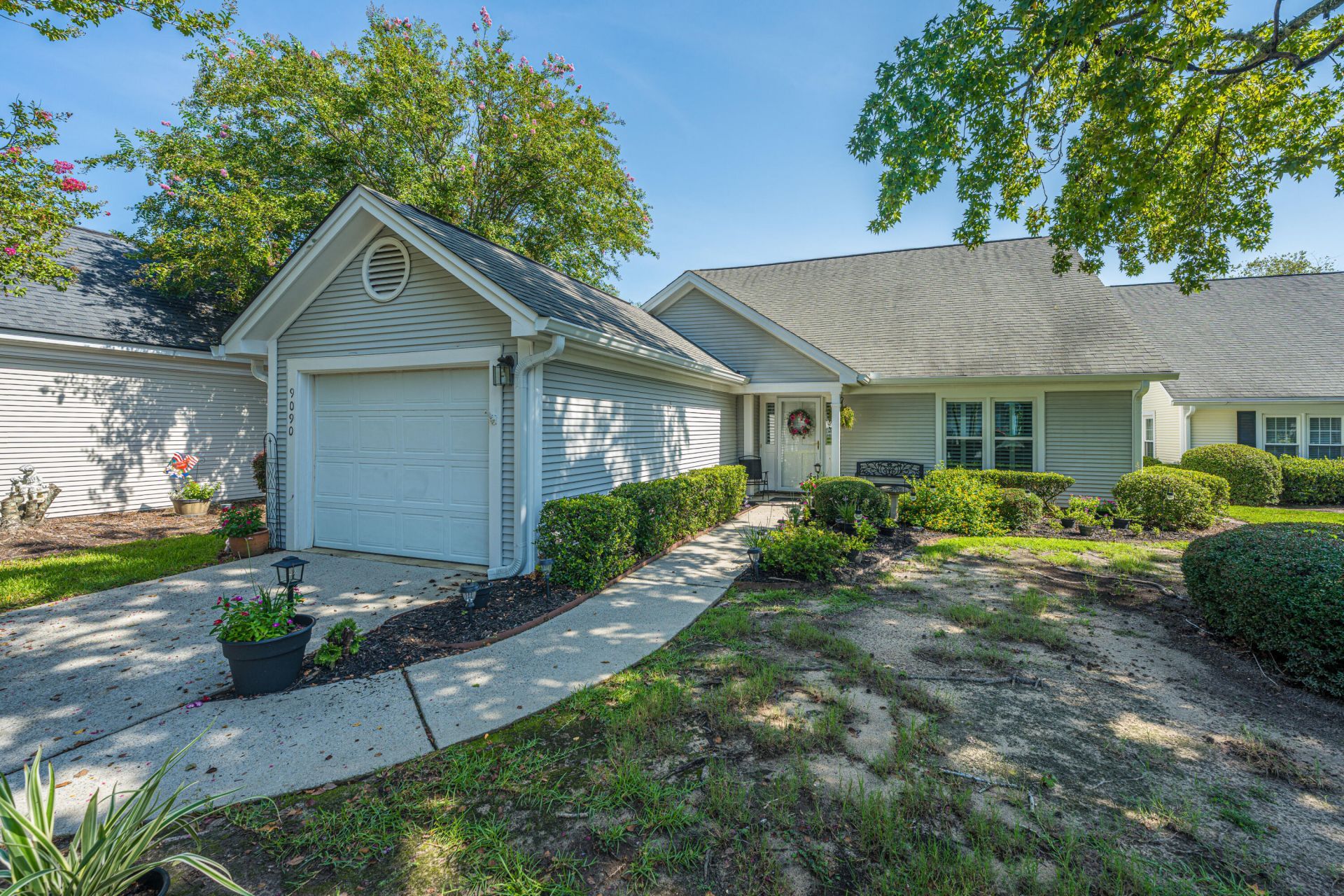 9090 Hadley Court Photo 7