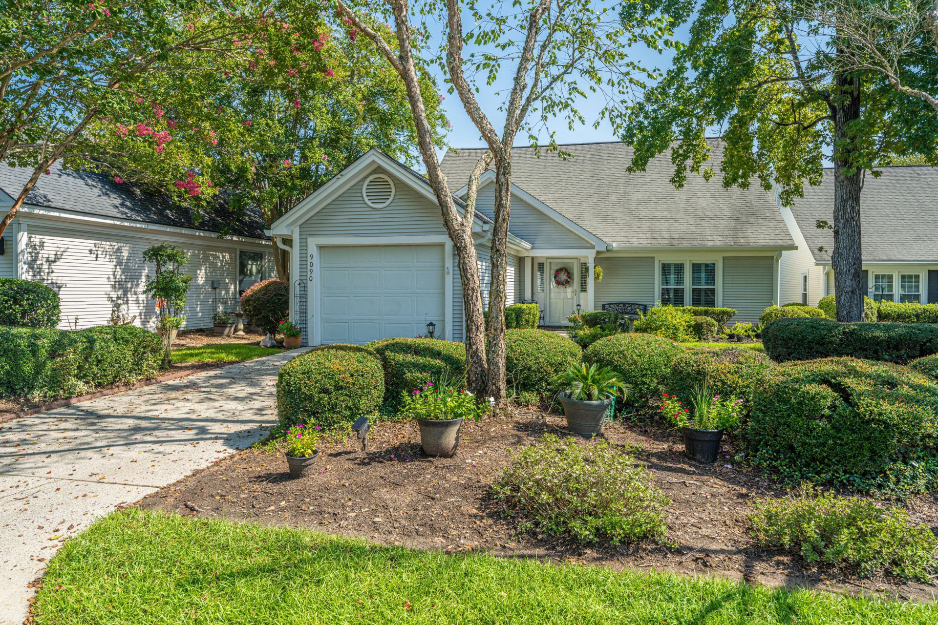 9090 Hadley Court Photo 8