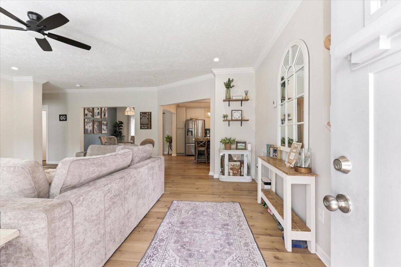 3912 Chisolm Road Photo 9