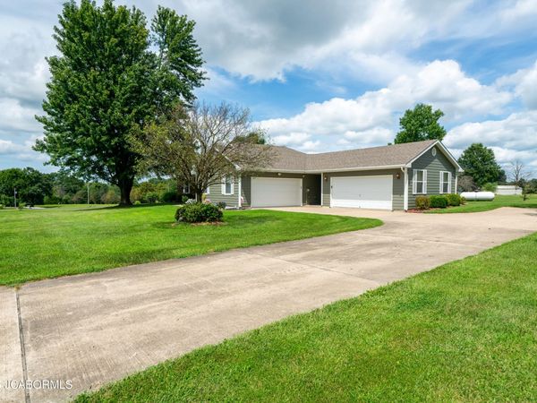 5111 E FLAMINGO DRIVE, Hallsville, MO 65255
