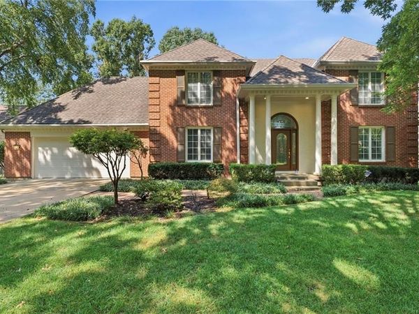 10164 Mackey Street, Overland Park, KS 66212