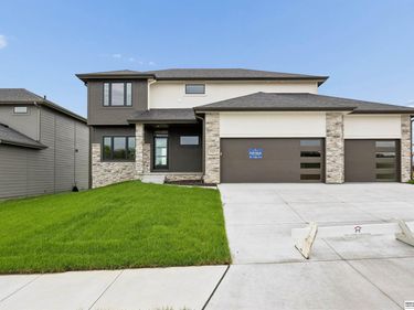 21313 Y Street, Elkhorn, NE 68022