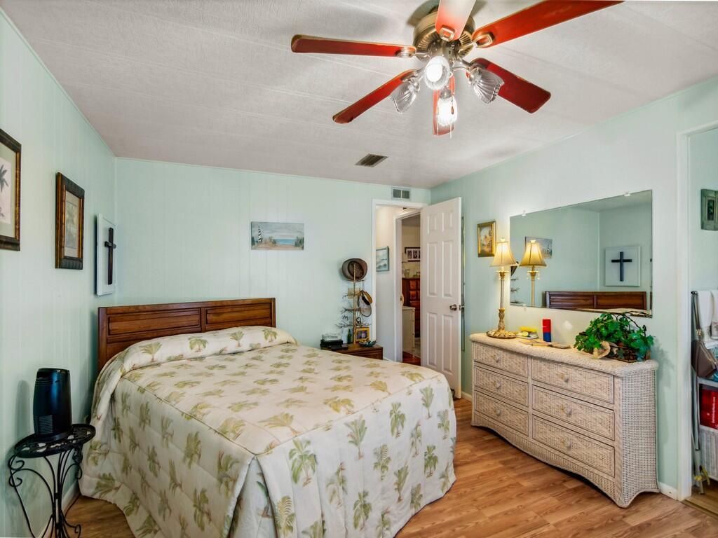 293 NE Moonstone Drive, Jensen Beach, FL 34957 Photo