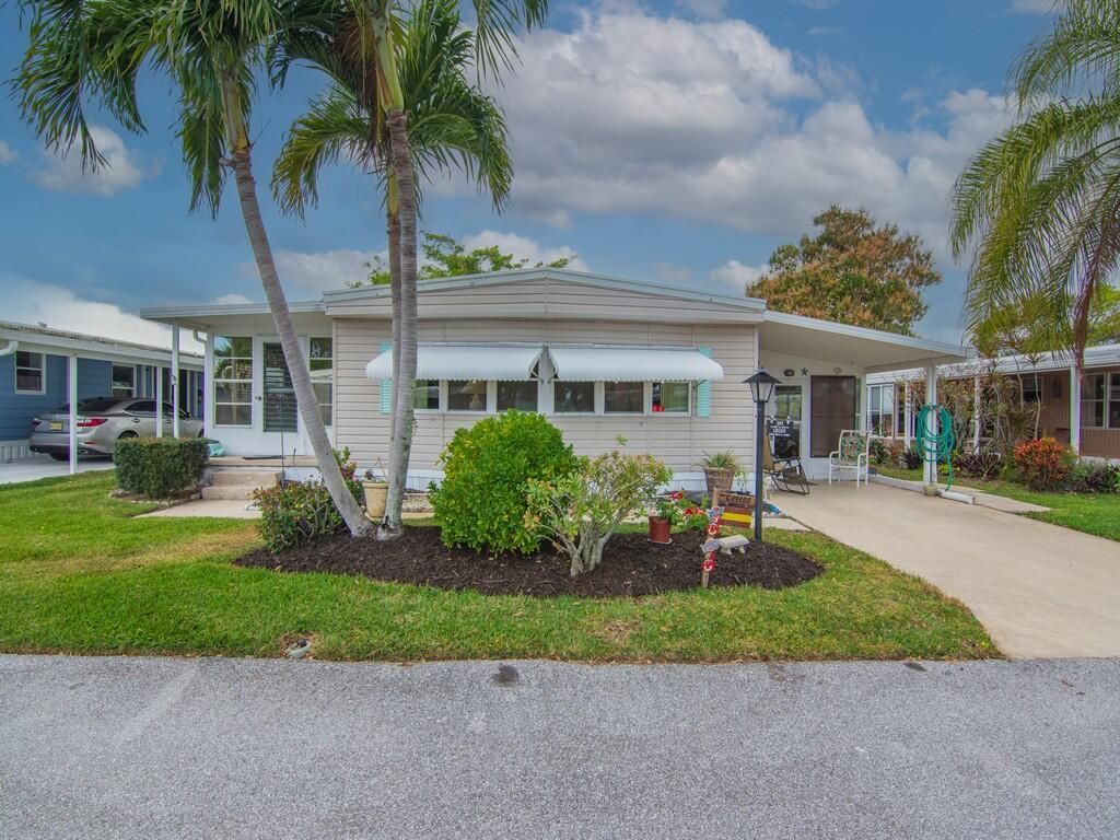293 NE Moonstone Drive, Jensen Beach, FL 34957 Photo