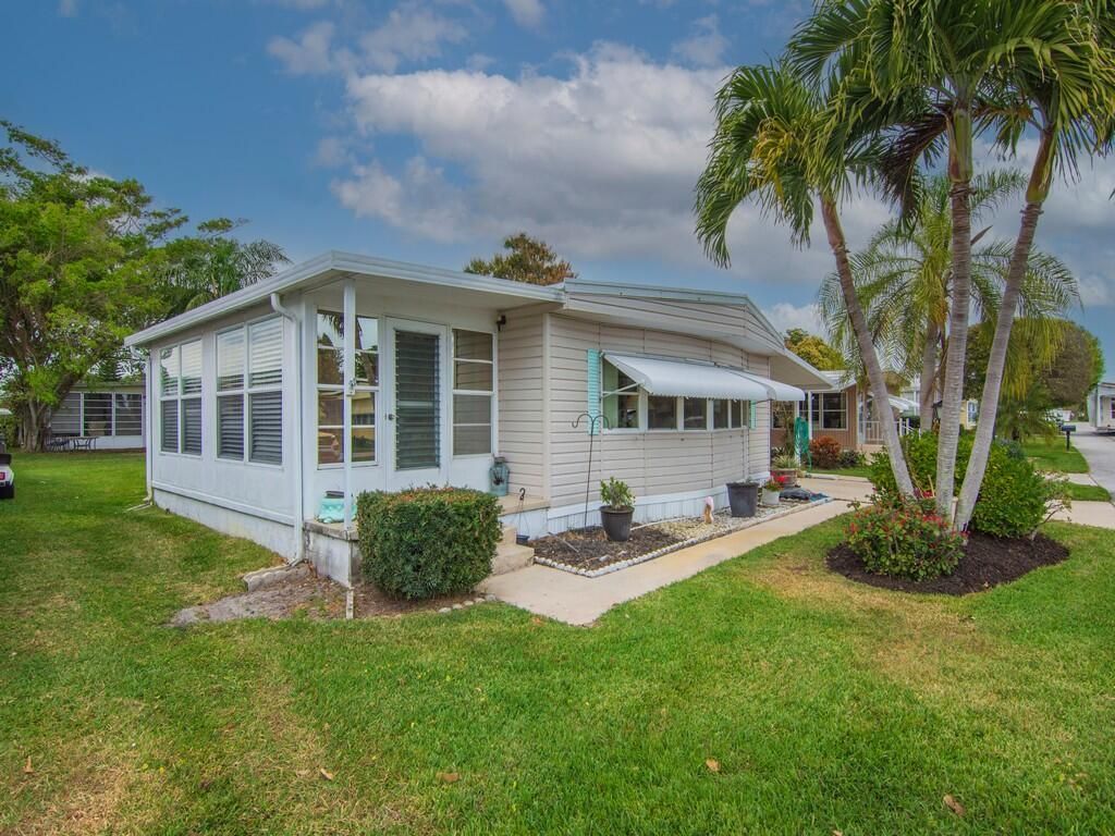 293 NE Moonstone Drive, Jensen Beach, FL 34957 Photo