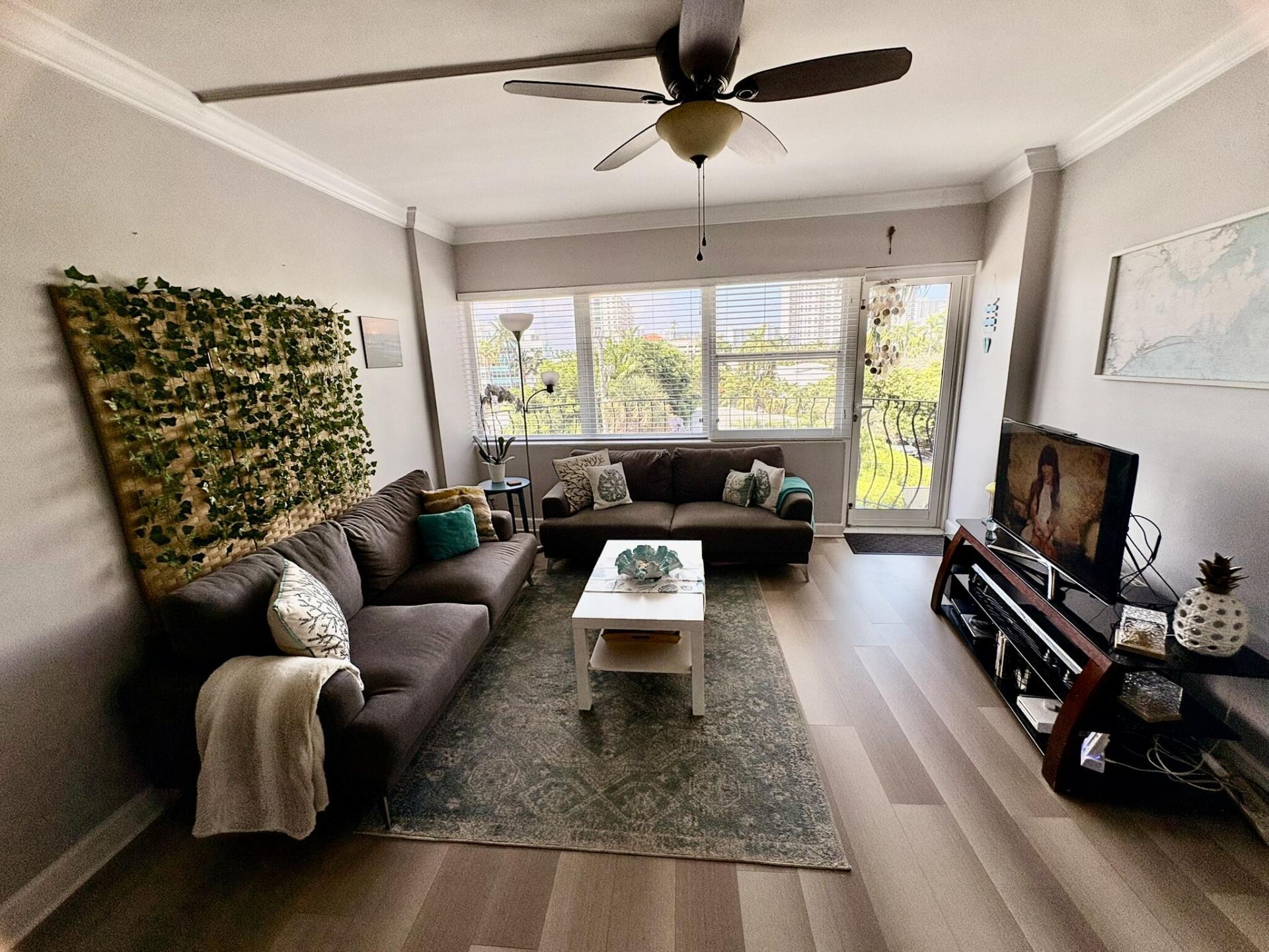 3250 NE 28th Street, Unit 406, Fort Lauderdale, FL 33308 Photo