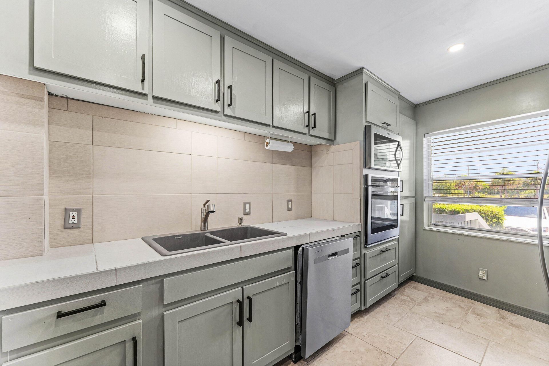 155 Yacht Club Drive, Unit 101, North Palm Beach, FL 33408 Photo