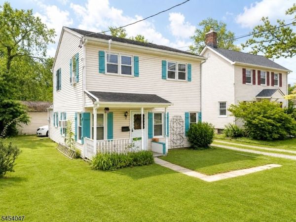 67 Greenbrook Rd, Green Brook, NJ 08812