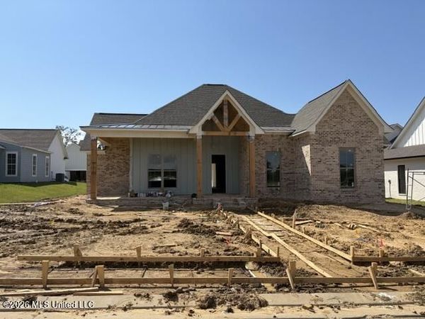 1015 Crepe Myrtle Drive, Brandon, MS 39047
