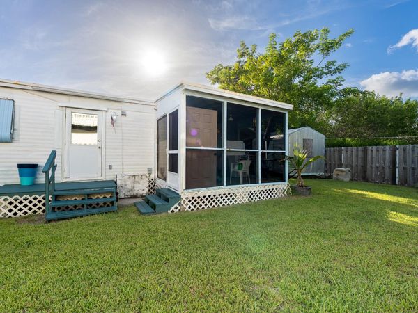 31439 Avenue A, Big Pine, FL 33043