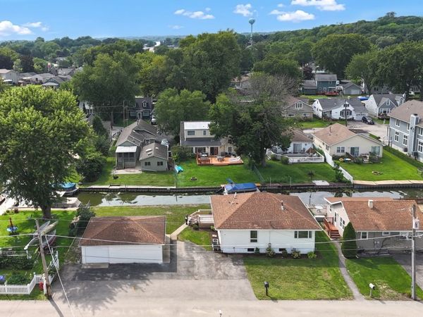 28 Lakeside Lane , Fox Lake, IL 60020