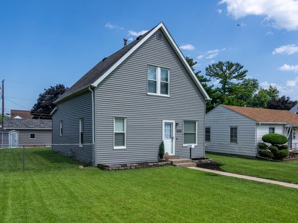 2025 39th Street , Rock Island, IL 61201