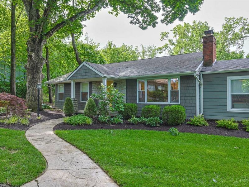 211 Hilltop Lane, Wyoming, OH 45215 Photo 41