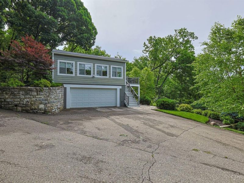 211 Hilltop Lane, Wyoming, OH 45215 Photo 45