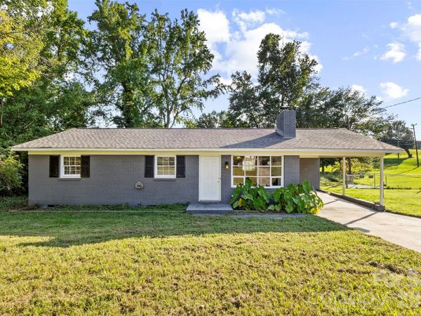 102 Central Avenue, Bessemer City, NC 28016
