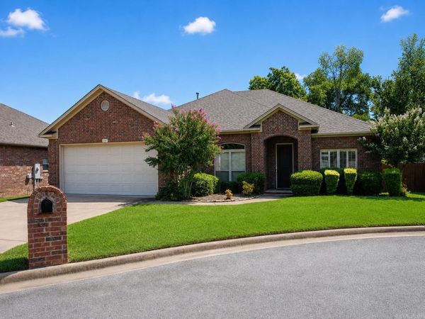 19 Stonecreek Court, Little Rock, AR 72223