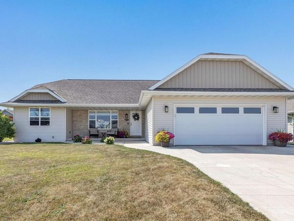 854 ROTH ROAD, De Pere, WI 54115