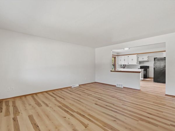 8148 S 88th STREET, Franklin, WI 53132