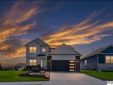 21101 Butler Avenue, Elkhorn, NE 68022