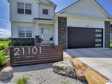 21101 Butler Avenue, Elkhorn, NE 68022