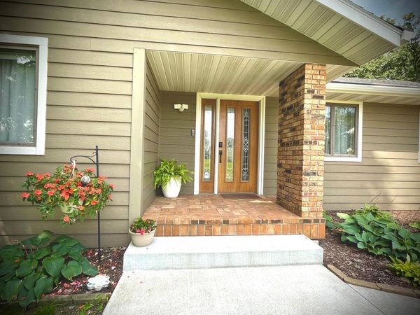 3511 Hoeger Lane, Albert Lea, MN 56007