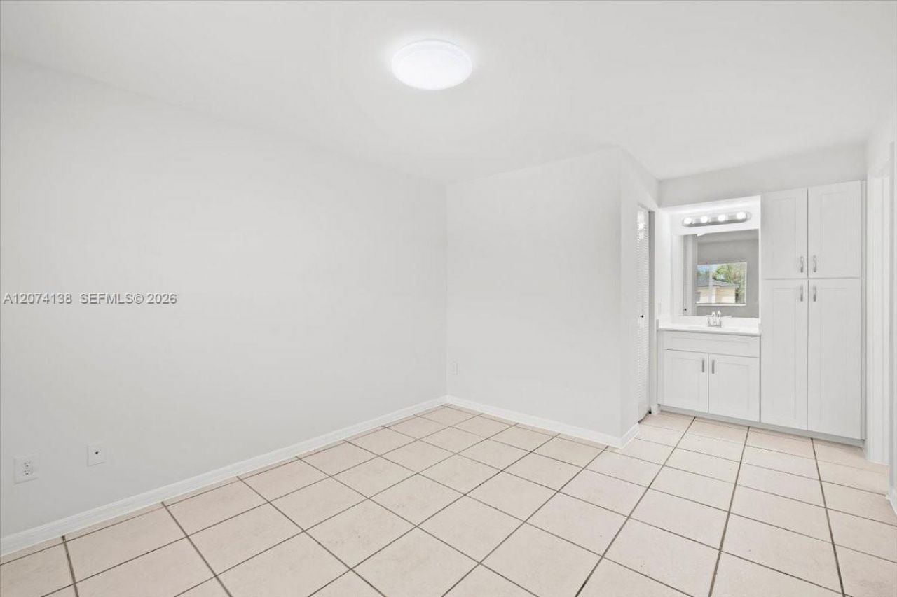 3610 N 56th Ave , Unit 219, Hollywood, FL 33021 Photo