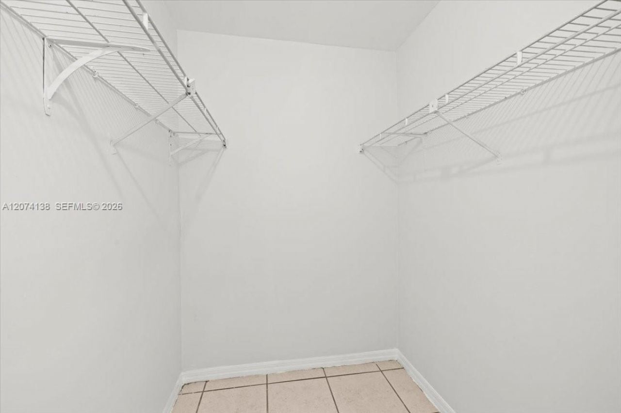 3610 N 56th Ave , Unit 219, Hollywood, FL 33021 Photo