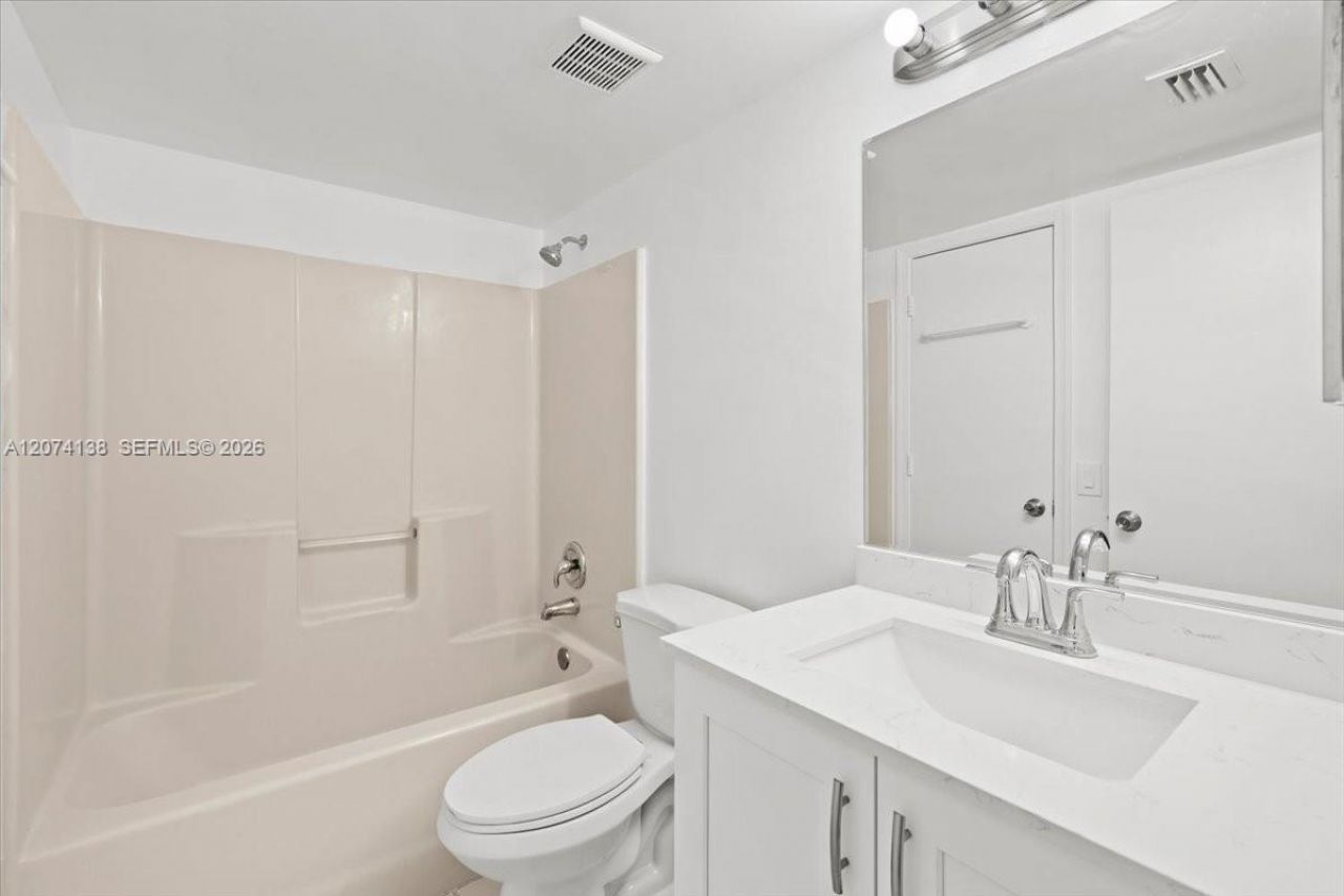 3610 N 56th Ave , Unit 219, Hollywood, FL 33021 Photo