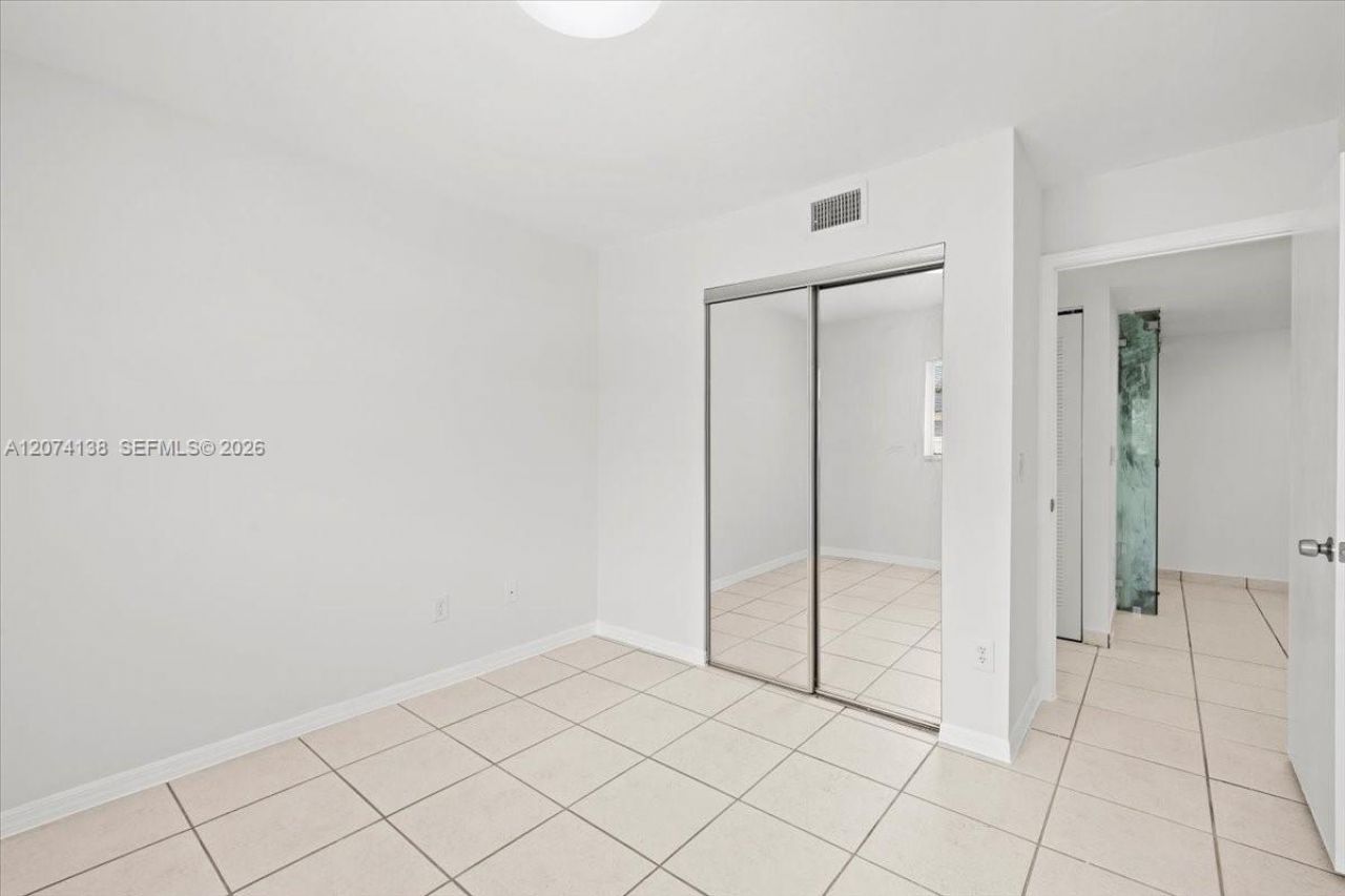 3610 N 56th Ave , Unit 219, Hollywood, FL 33021 Photo