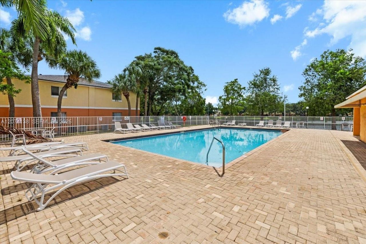 3610 N 56th Ave , Unit 219, Hollywood, FL 33021 Photo