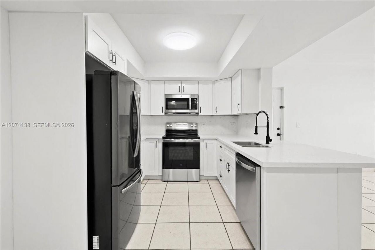 3610 N 56th Ave , Unit 219, Hollywood, FL 33021 Photo