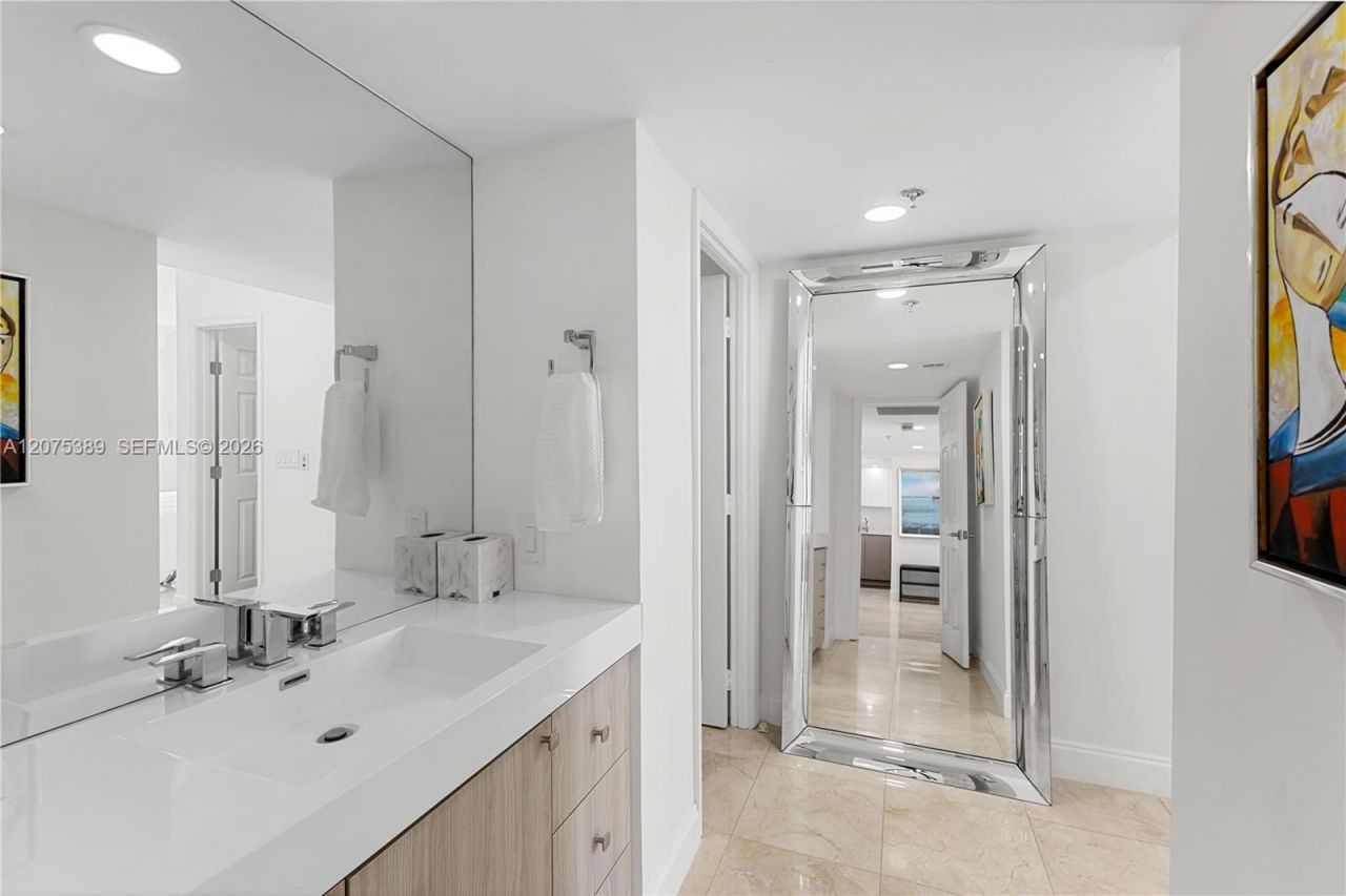 520 Brickell Key Dr , Unit A1207, Miami, FL 33131 Photo