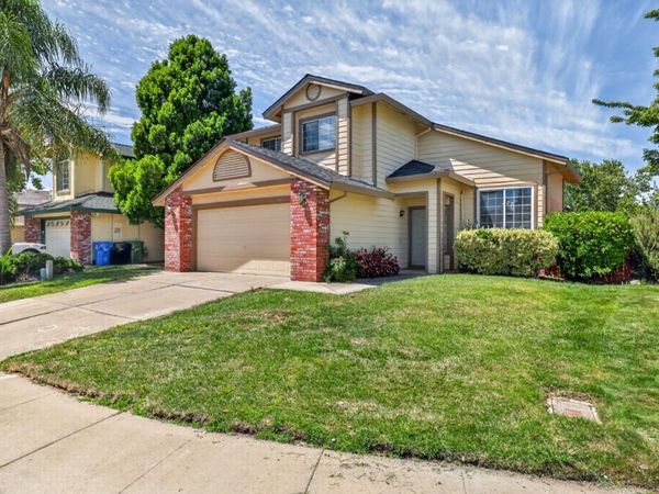 6111 Laguna Vale Way, Elk Grove, CA 95758