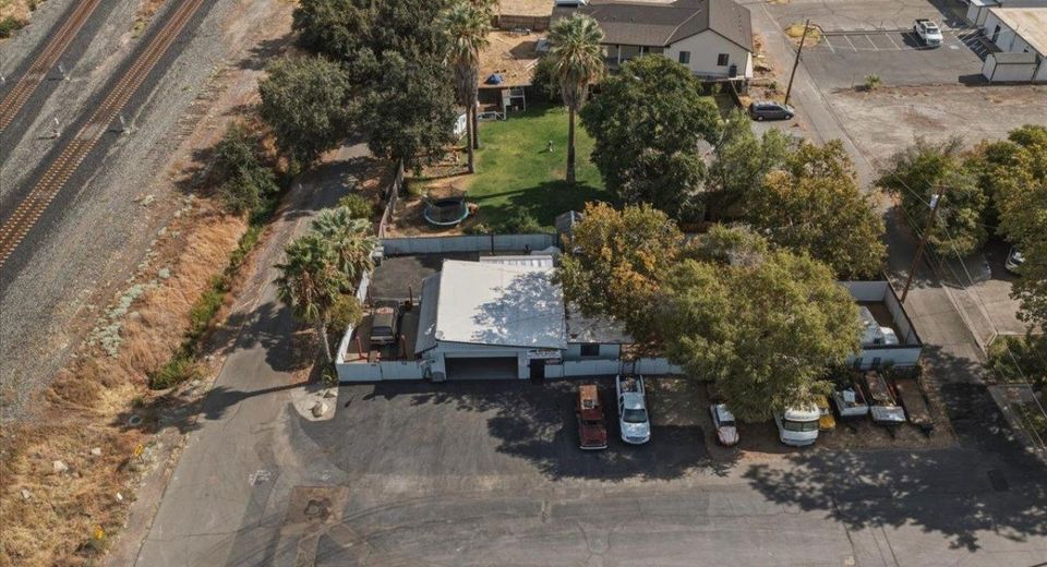 Pine Street, Rocklin, CA 95677 Photo