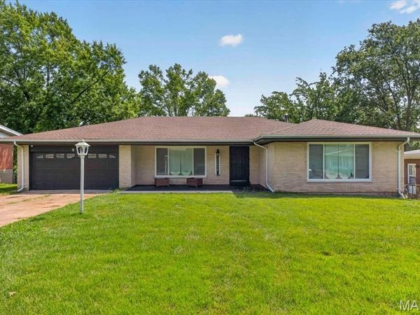 13990 Le Sabre Drive, Florissant, MO 63034