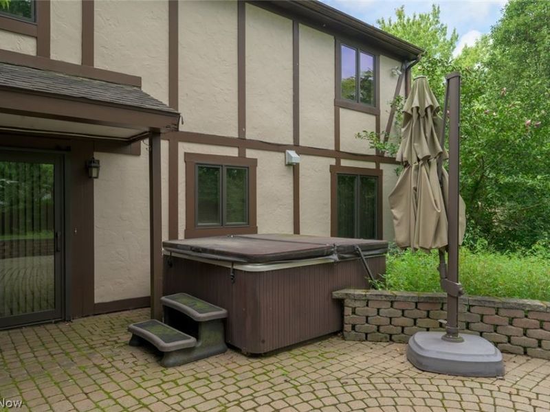 124 Saddle Ridge Circle SE, Warren, OH 44484 Photo 12