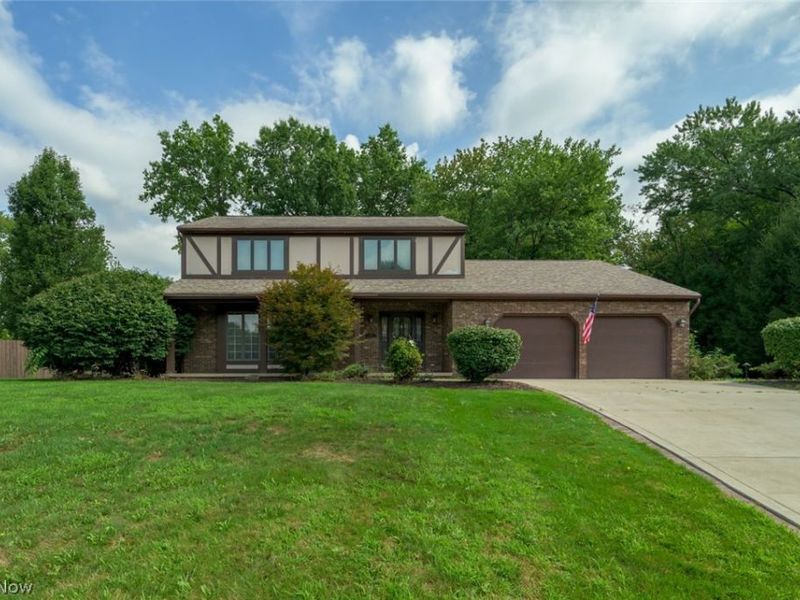 124 Saddle Ridge Circle SE, Warren, OH 44484 Photo 2