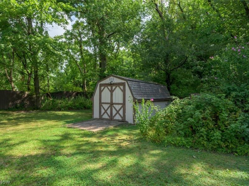 124 Saddle Ridge Circle SE, Warren, OH 44484 Photo 8