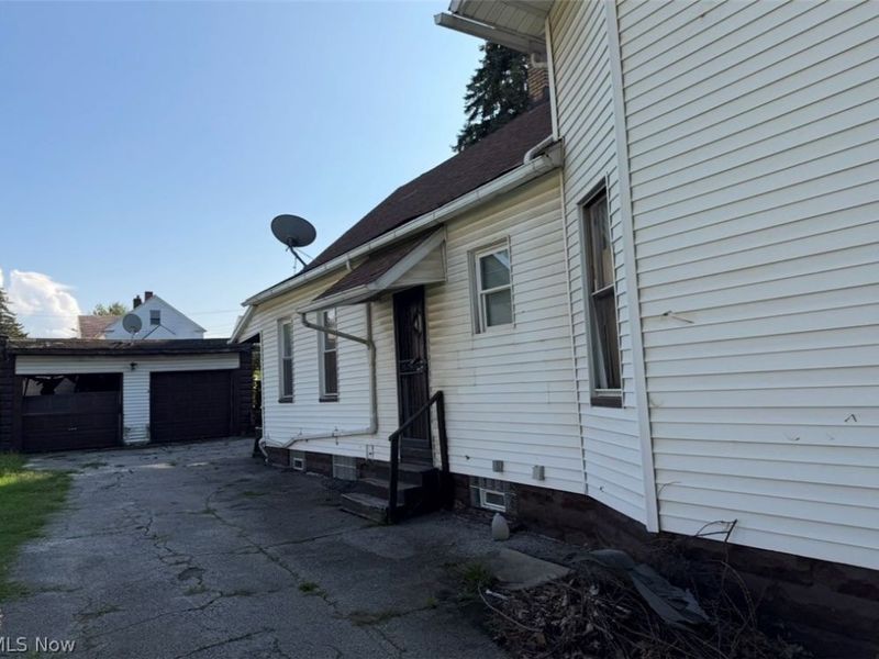 6700 Hosmer Avenue, Cleveland, OH 44105 Photo 26