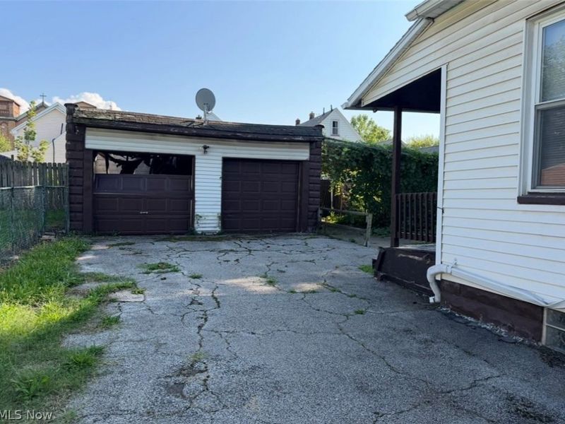 6700 Hosmer Avenue, Cleveland, OH 44105 Photo 29