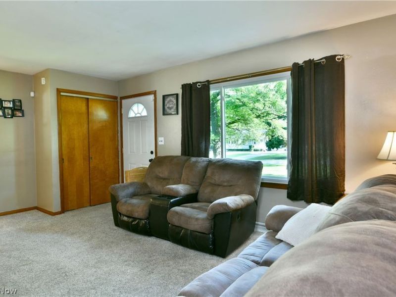 3557 Valacamp Avenue SE, Warren, OH 44484 Photo 3